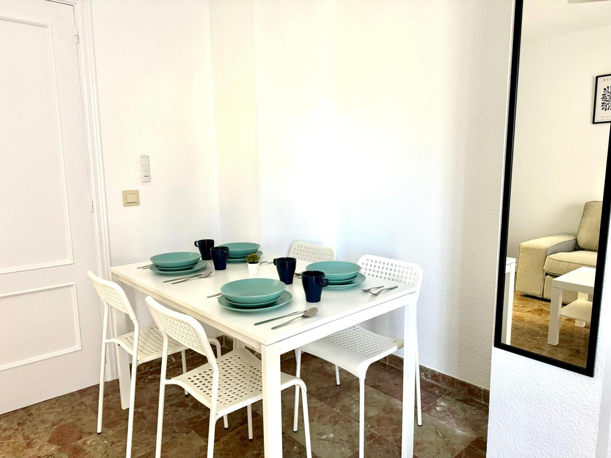 Beautiful & Sunny Apartment Malaga Exterior photo