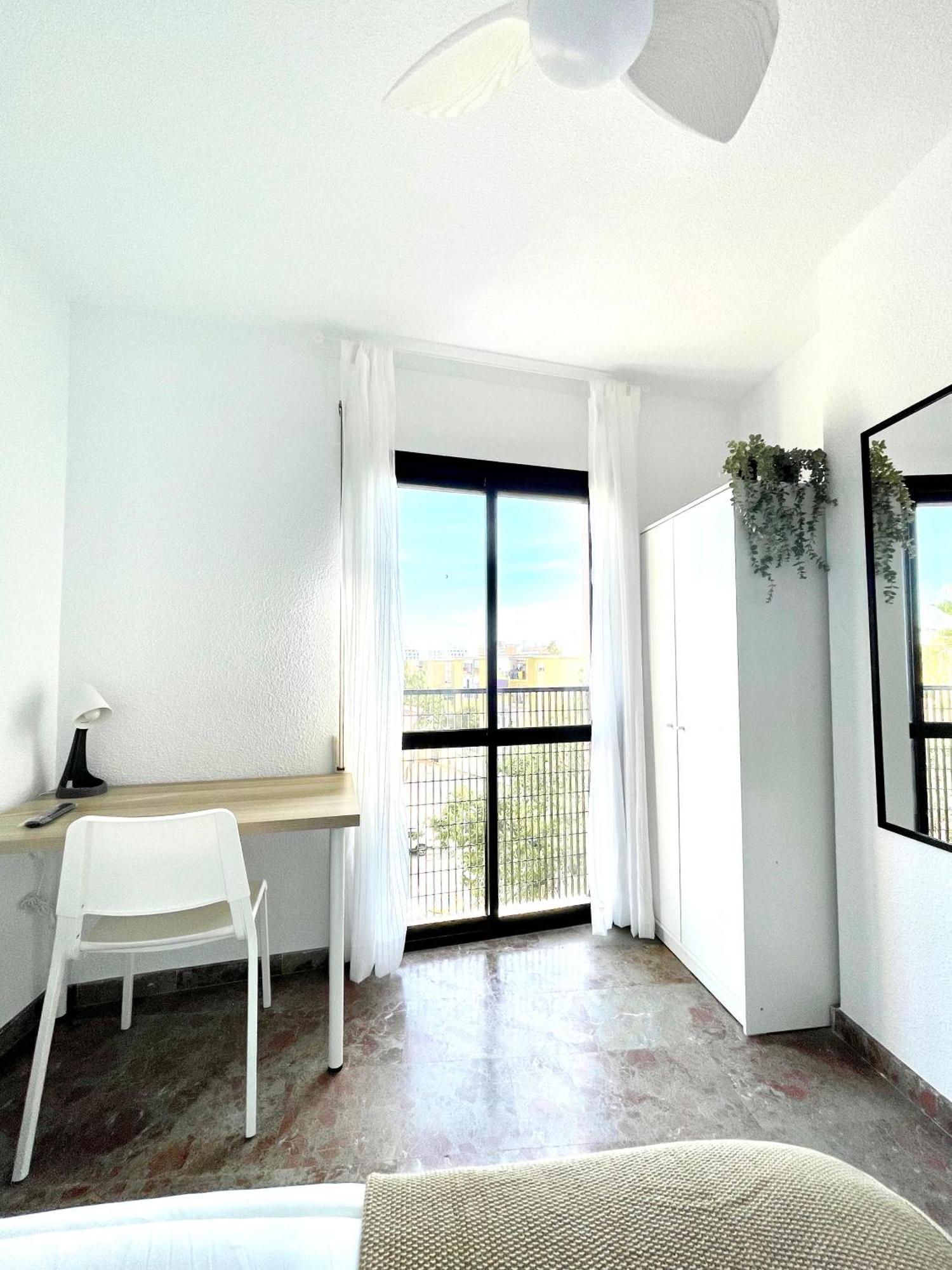 Beautiful & Sunny Apartment Malaga Exterior photo